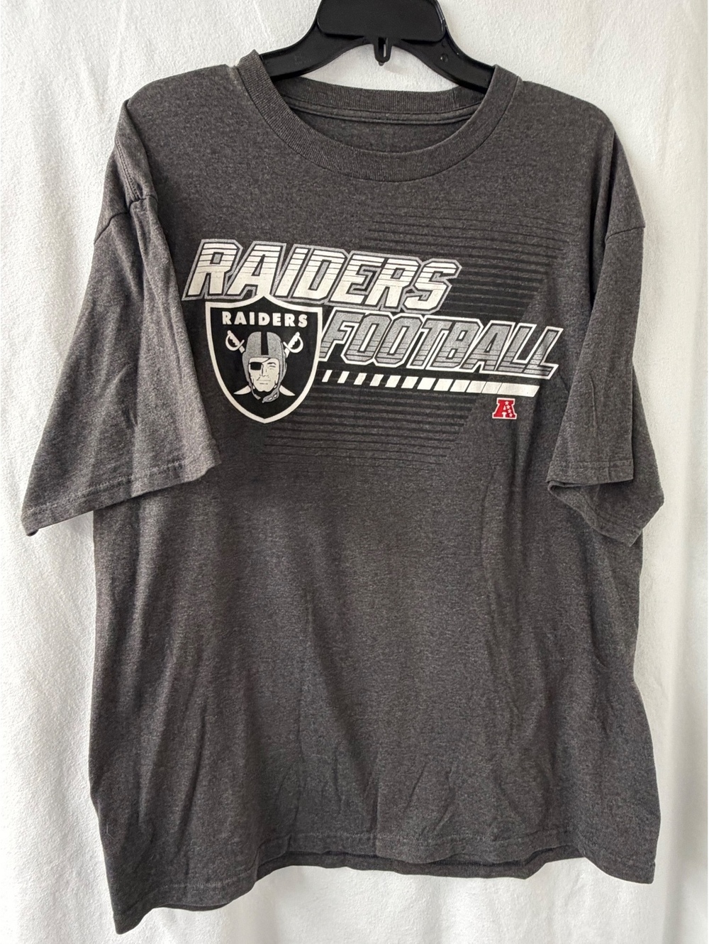 Las Vegas Raiders NFL Team Apparel XL Gray Graphic Football T-Shirt
